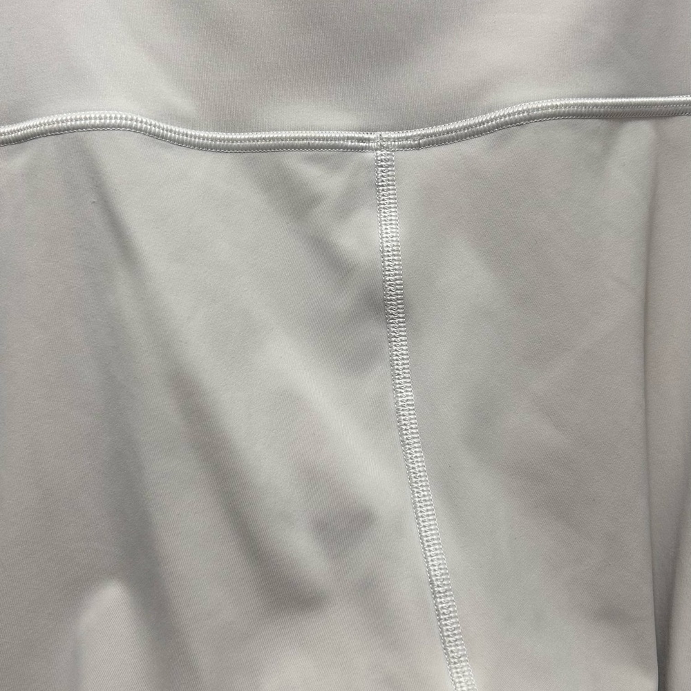Lululemon White Sports Bra and Leggings Set - Picture 6 of 7